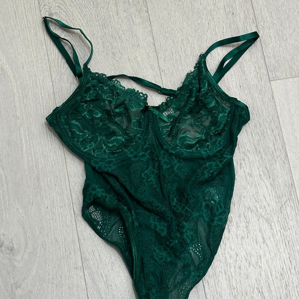 Joyaria Green Lace Underwire Teddy Bodysuit w/ Gold Hardware, Size L